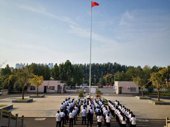迎国庆升旗仪式2